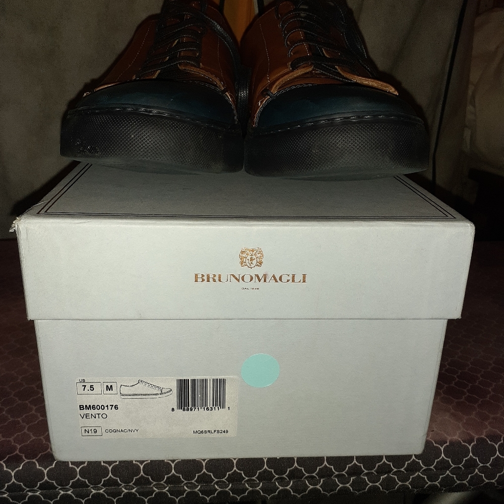 Bruno Magli Mens Sneakers 7.5 M